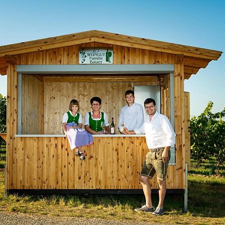 ホテル Weingut Familie Bauer Grossriedenthal エクステリア 写真