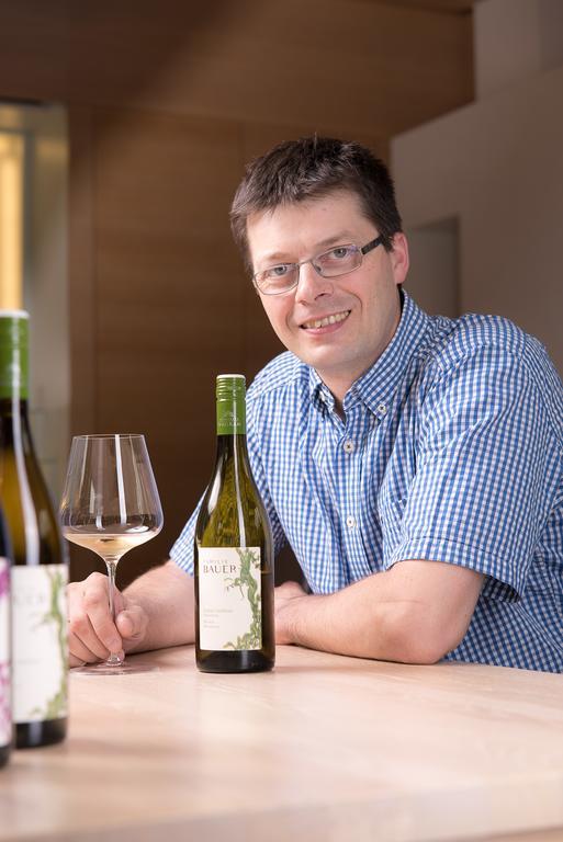 ホテル Weingut Familie Bauer Grossriedenthal エクステリア 写真